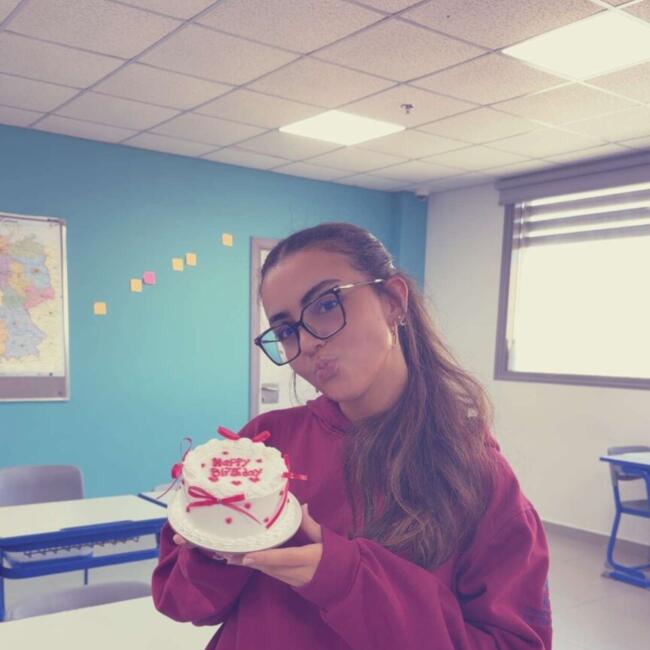 جليسة أطفال في أبوظبي: Sarah