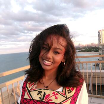 Babysitter in Romeoville: Bamlakish