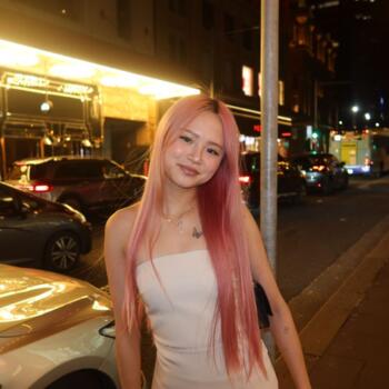 Babysitter in Melbourne: Linda