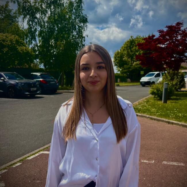 Babysitter in Pont-de-Ruan: Chiara