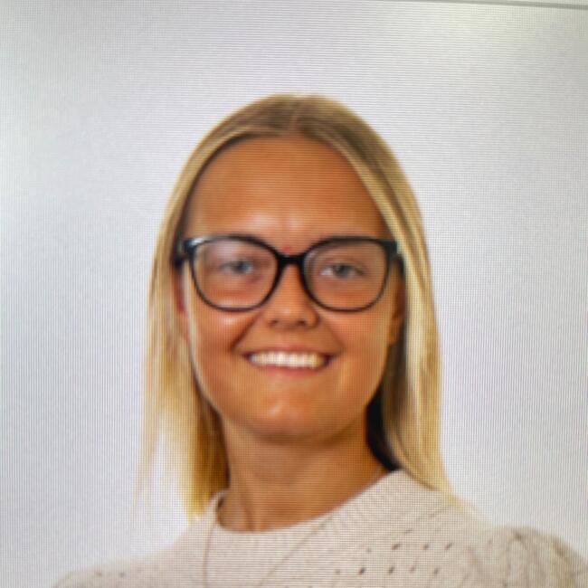 Babysitter in Worcester Park: Freya