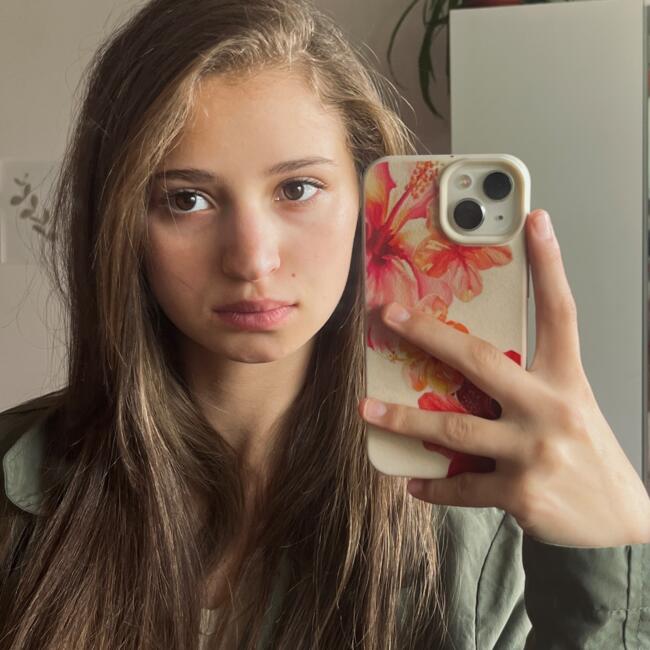 Babysitter in Bistriţa: Eliza