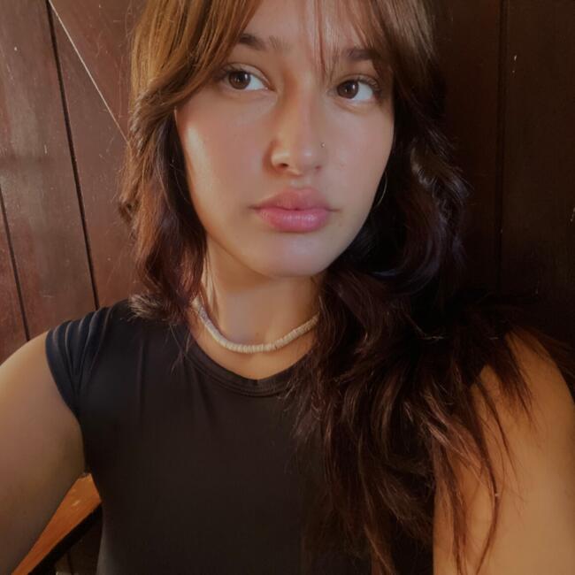 Babysitter in Salinas: Katia