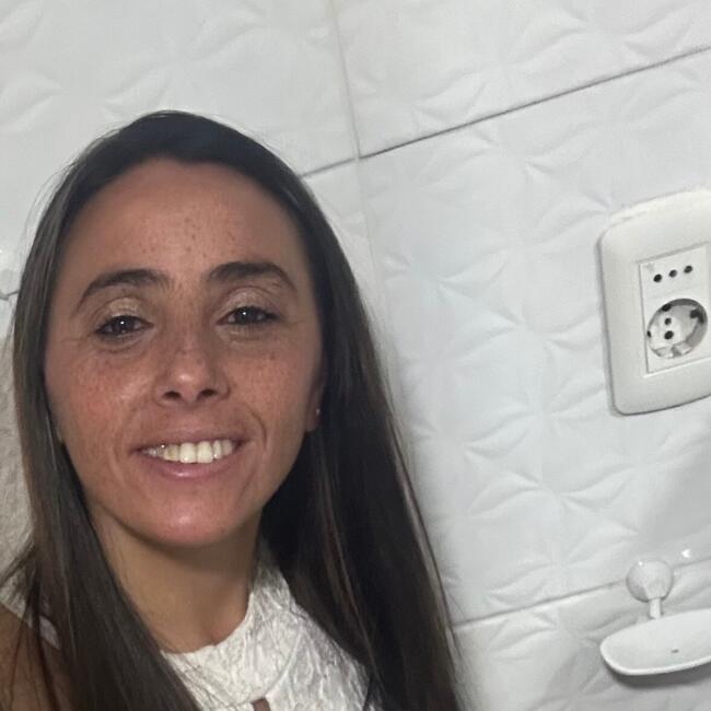 Niñera en Montevideo: Anakaren