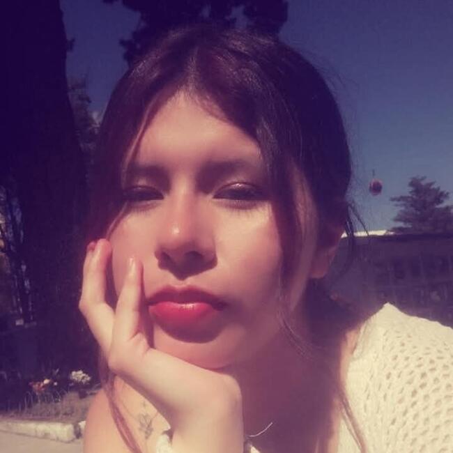 Babysitter in La Paz: Shelly