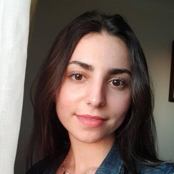 Baby-sitter in Toulon: Anaïs
