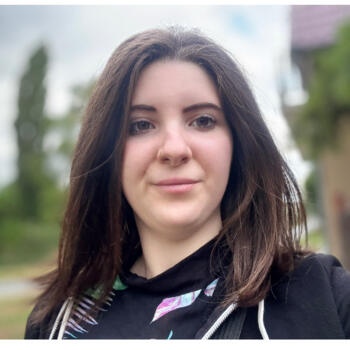 Babysitter in Pécs: Viki