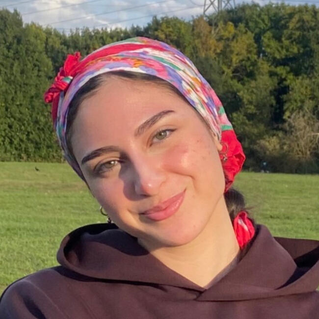 Babysitter in Glasgow: Delya