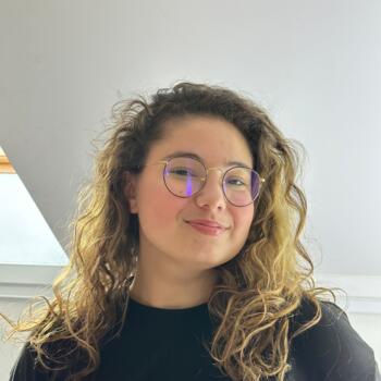 Babysitter in Chaumontel: Chloé