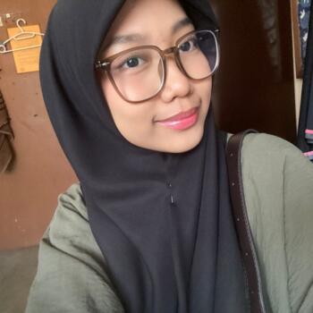 Babysitter in Batu Caves: Siti