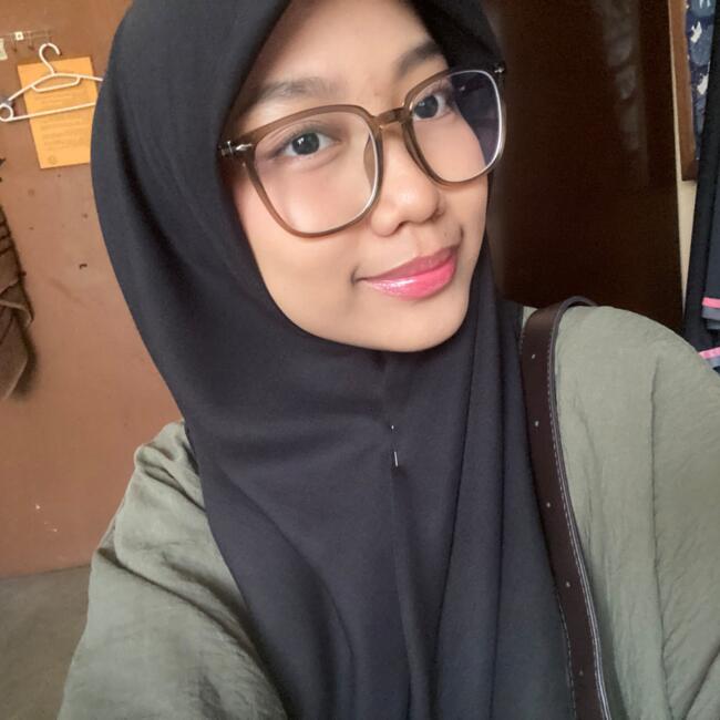 Babysitter in Batu Caves: Siti