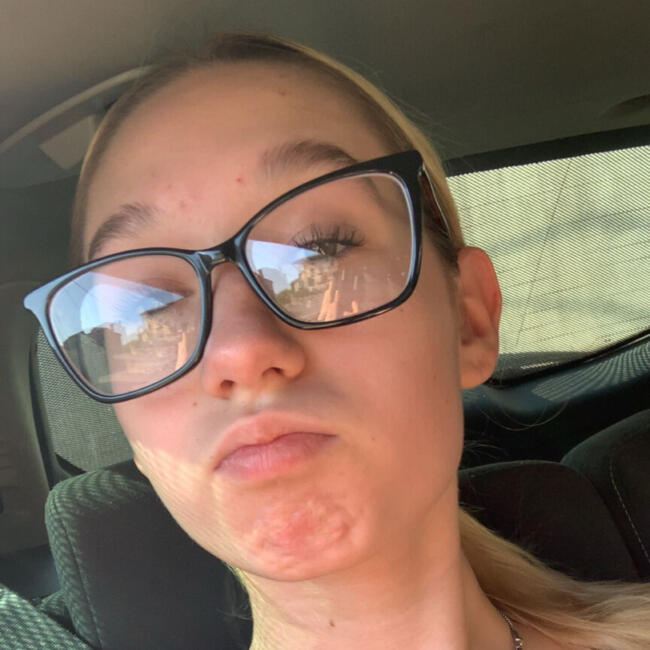 Babysitter in Batuje: Glorija