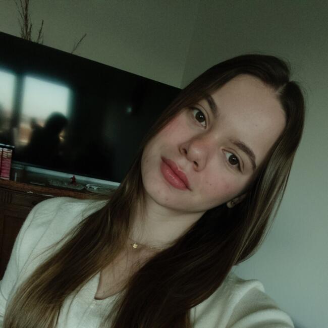 Babysitter in Koekelberg: Isabelle