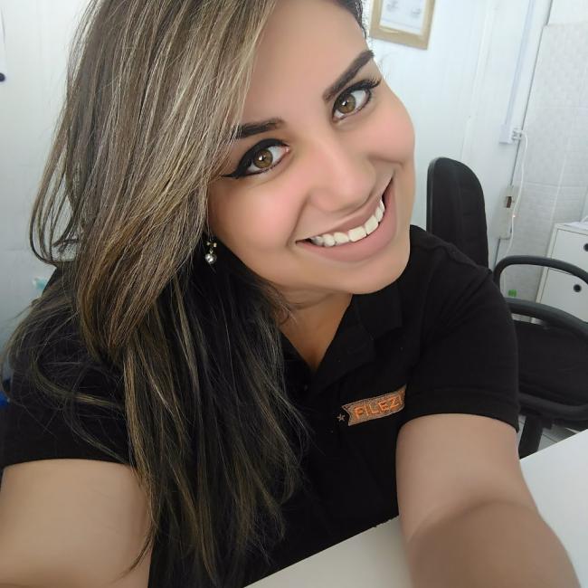 Emprego de babá em Garopaba: Sieli