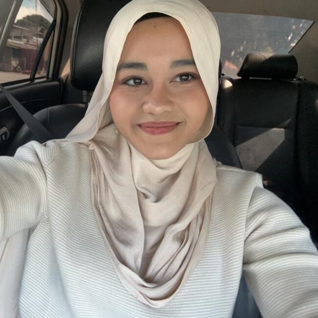 Pengasuh di Shah Alam: Hana