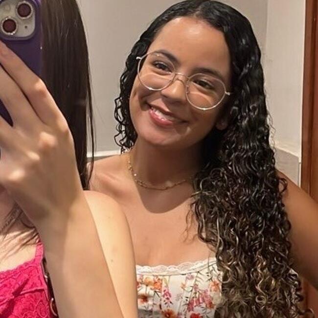 Babysitter in Conselheiro Lafaiete: Luanny Eduarda