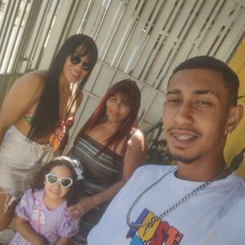 Emprego de babá em Brasília: emprego de babá Emanuelly