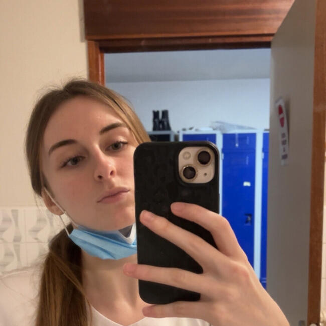 Babysitter in Libourne: Lisa