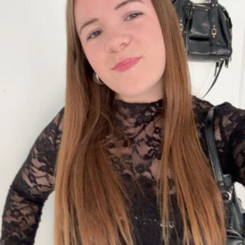 Babysitter in Namur: Kira