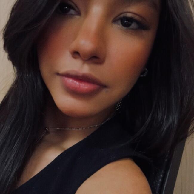 Babá em Balneário Camboriú: Evellyn Paiva