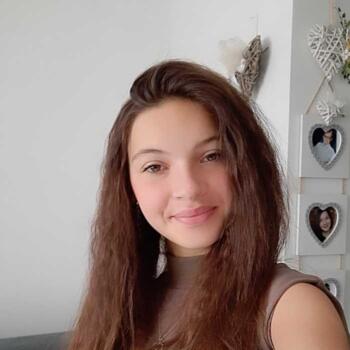 Babysitter in Estinnes-au-Val: Doriana