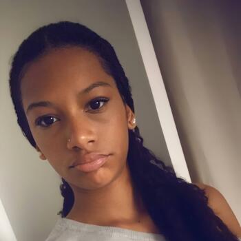 Babysitter in Rueil-Malmaison: Melina
