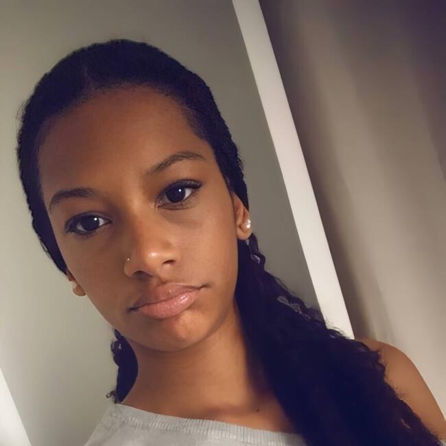 Babysitter in Rueil-Malmaison: Melina
