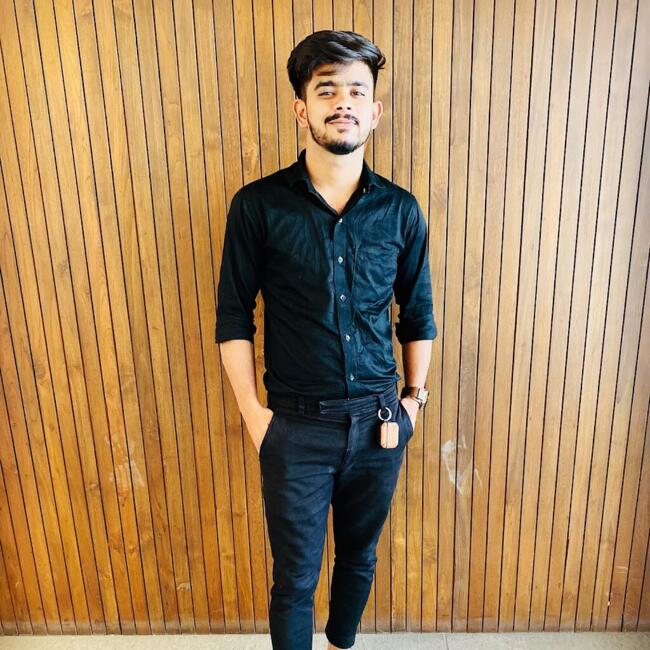 Sarkhej में बेबीसिटिंग की नौकरी: Moin