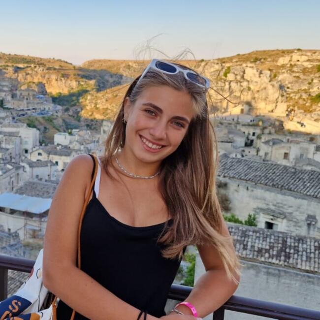 Babysitter in Pianoro: Sara