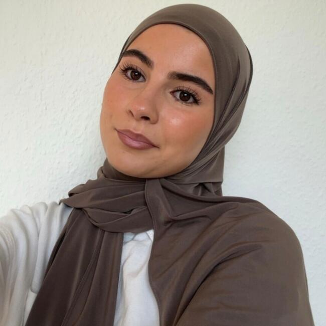 Babysitter in Harlev: Sümeyye