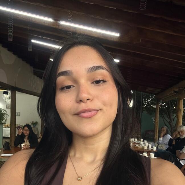 Babá em Juiz de Fora: Sara