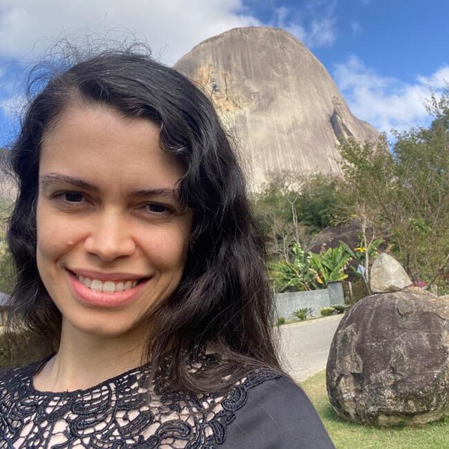 Babysitter in Vitória: Cintia