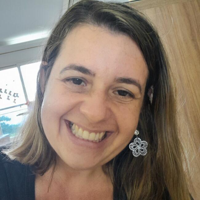 Babá em Santos: Estefani