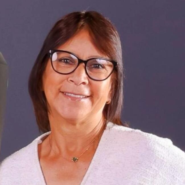 Babysitter in Gravataí: Angela