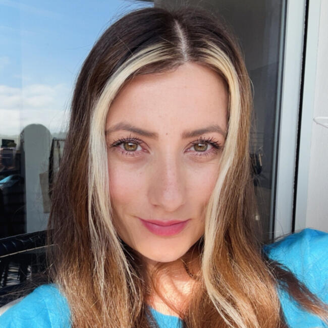 Babysitter in Bayonne: Bruna