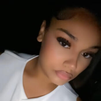 Babysitter in Évreux: Célia