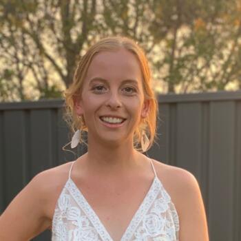Babysitter in Albury: Jess