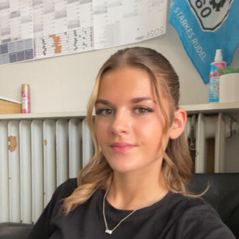 Babysitter in Landshut: Nora