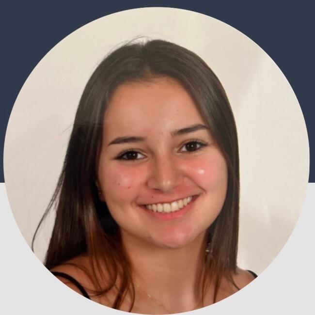 Babysitter in Maulette: Sarah