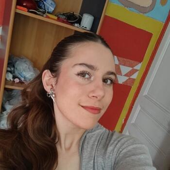 Babysitter in Bordeaux: Lili-louise