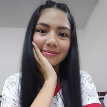 Babysitter in Santa Cruz: Juliana