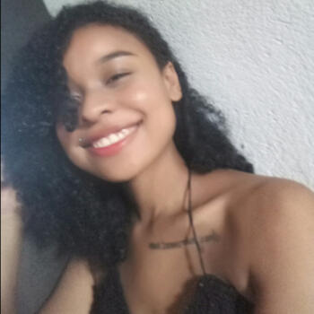 Babysitter in Londrina: Mayara Monique