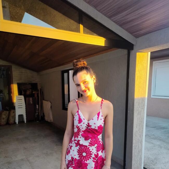 Babysitter in Campo Largo: Ana Julia