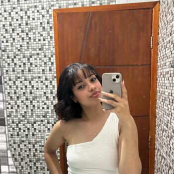 Babysitter in Louveira: Larissa