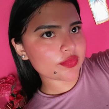 Babysitter in Sonsonate: Adriana