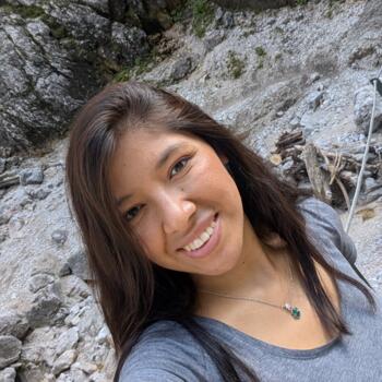 Babysitter in Köln: Bela