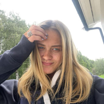Niñera en Hønefoss: Linnea