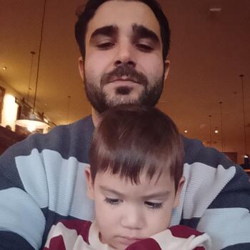 Babysitting job in Munich: babysitting job Razvan