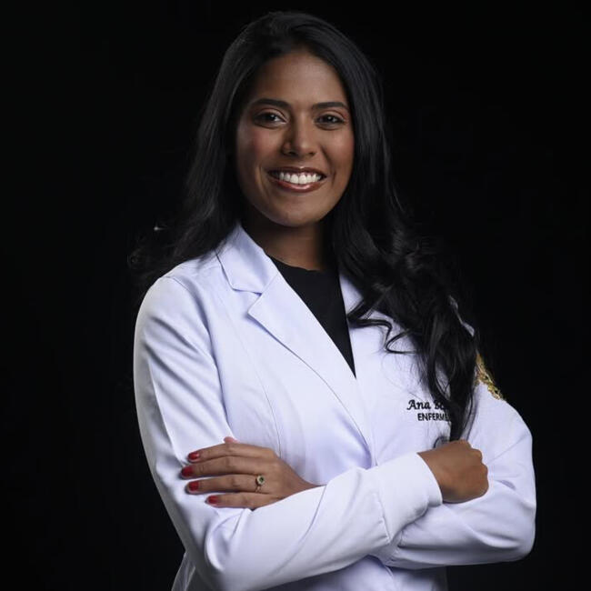 Babysitter in Panama City: Ana