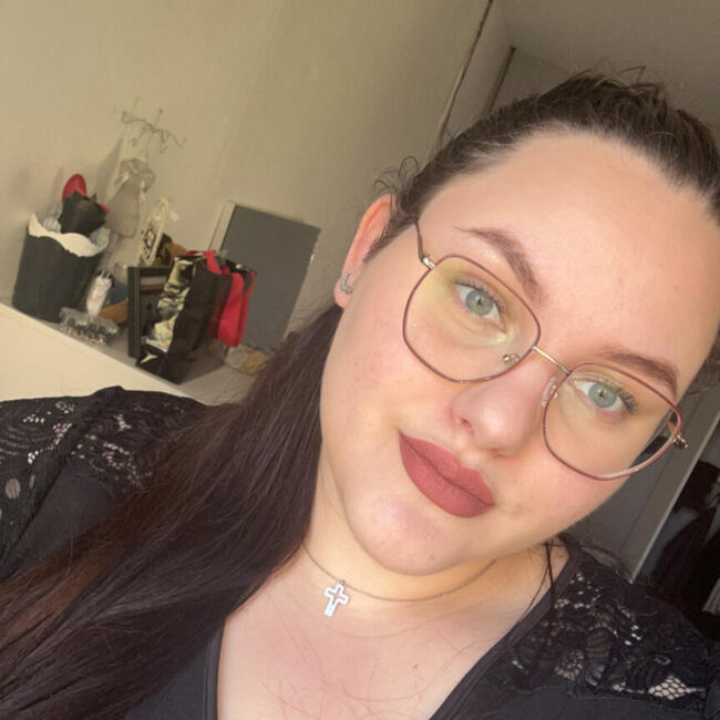 Babysitter in Pajay: Cassandra